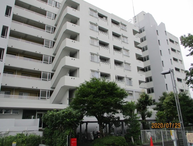 多摩ニュータウン蓮生寺公園通り三番街団地